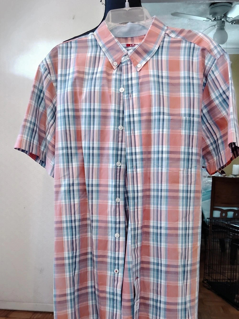 IZOD Plaid Cotton Button Down in Pink & Blue Large Like New